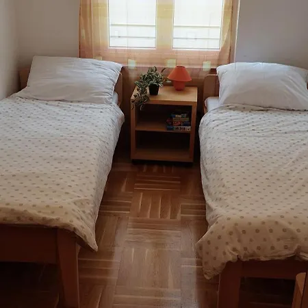 Primorska * Малинска