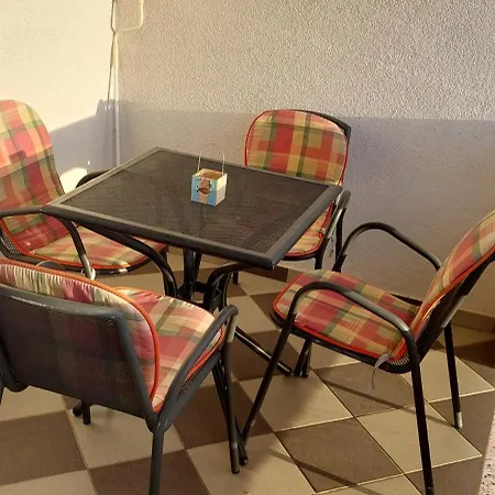 Primorska Apartment *