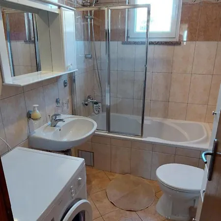 Primorska Apartmán *